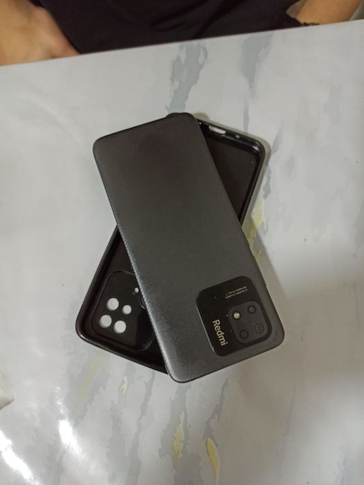Продам телефон redmi c11