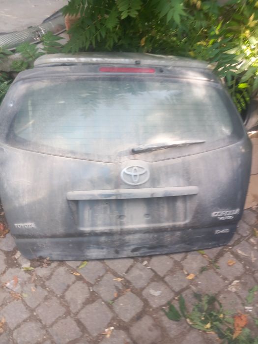 Заден капак за Toyota Corolla Verso от и две втора и нагоре