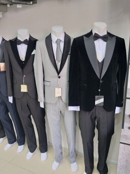 Костюмы для мужчин