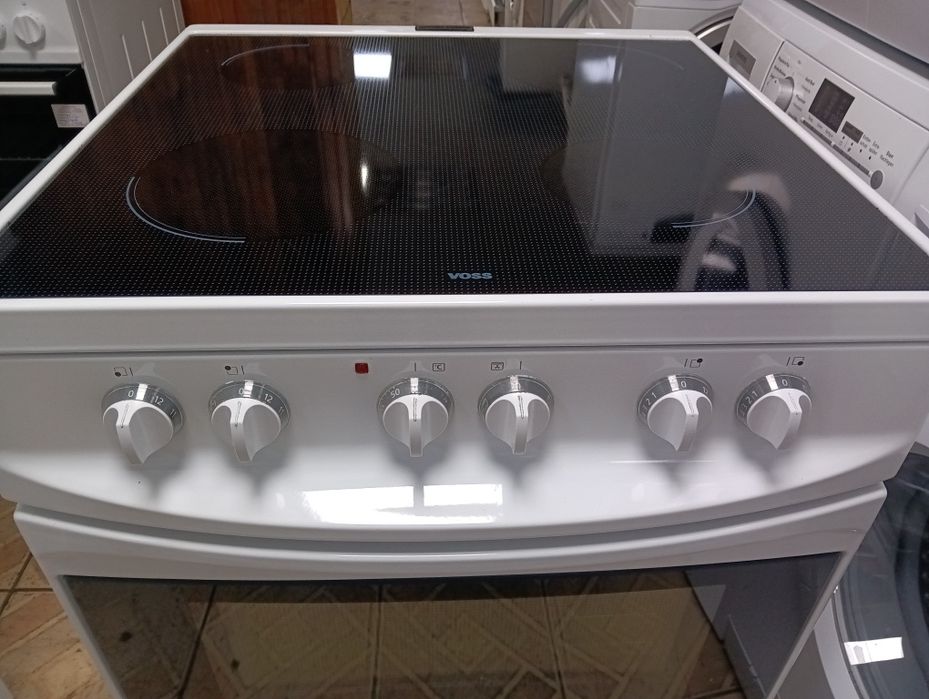 Свободно стояща печка с керамичен плот VOSS  2 години Гаранция!