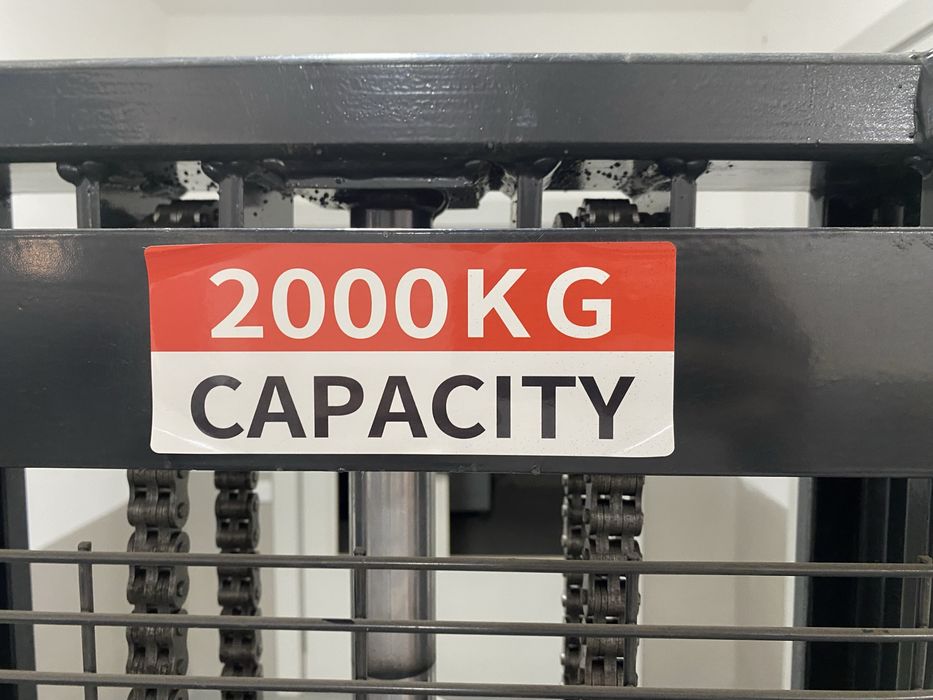 Electric Stacker Truck (электрический штабелер). Модель: CDD20 25