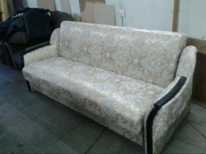 Перетяжка мебели