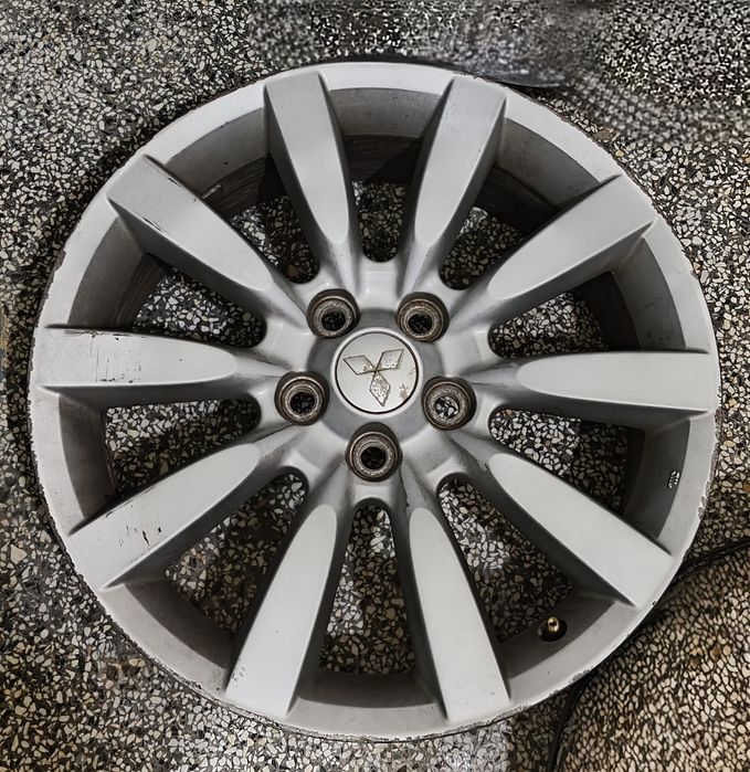 Мицубиши Лансер 18 -ки оригинал