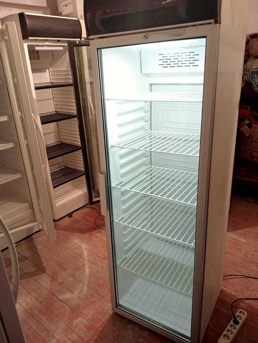 Продам  чистый  очень хорошо охлаждает  работает без проблемно