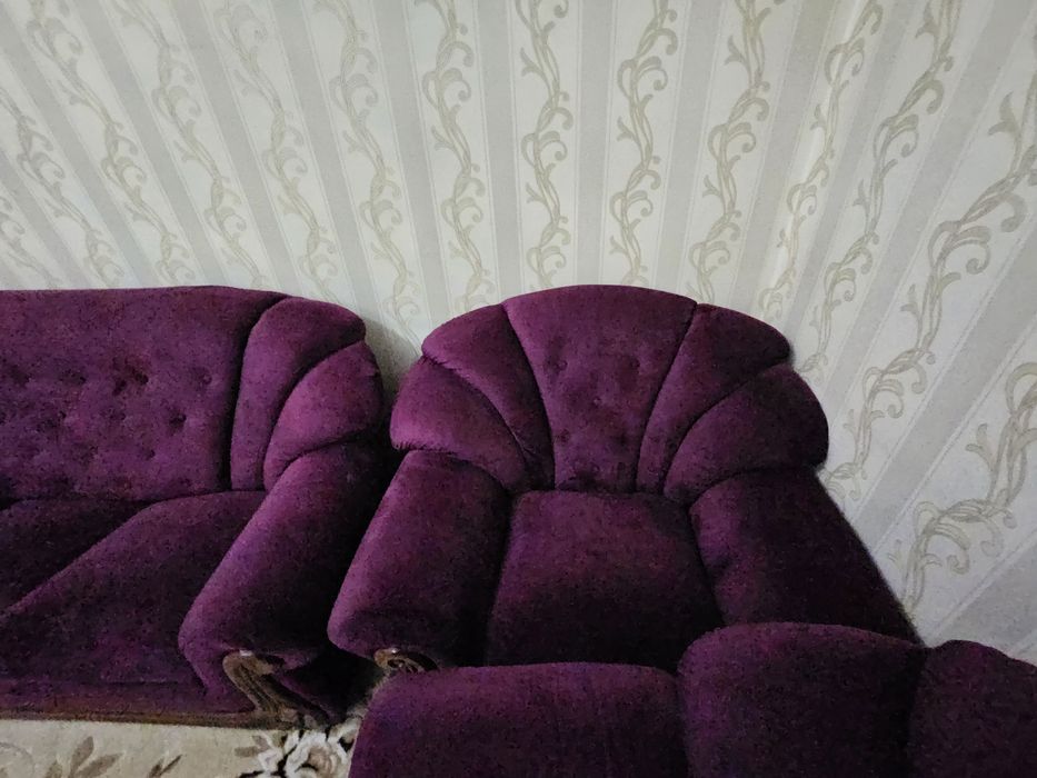 Диван прямой комплект