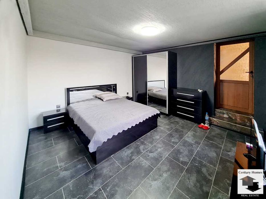 145269 Две къщи в един двор за продажба в гр. Полски Тръмбеш