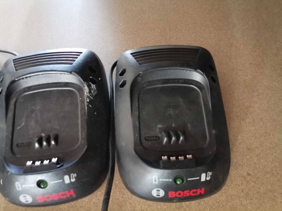 Зарядно -  Bosch / Li-ion 10,8V - 21,6V