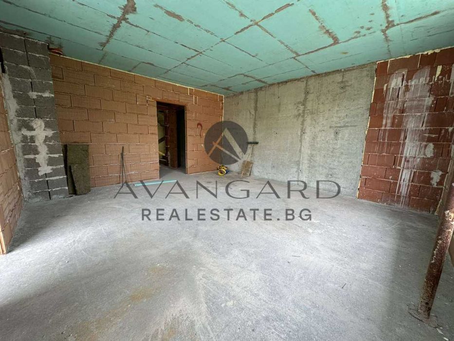 Продава се Двустаен апартамент в Пловдив, Кършияка - 83 кв.м за 894 €/кв.м - Снимка #1