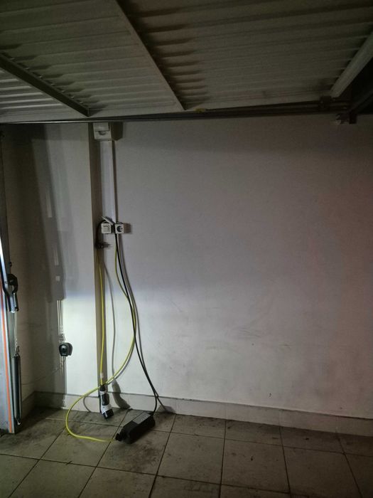 Дава се под наем Гараж / Паркомясто в София, Борово - 16 кв.м за 132.6 € - Снимка #3