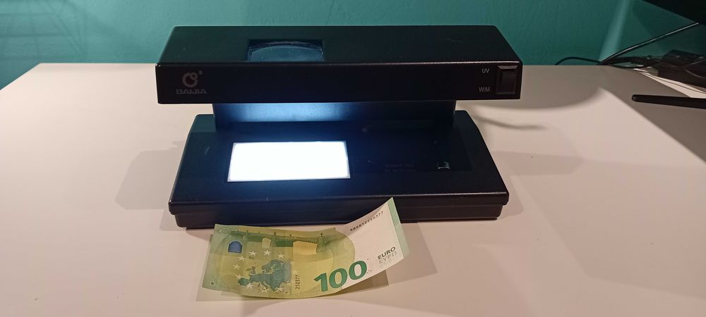 Detector UV pentru bancnote, nefolosit