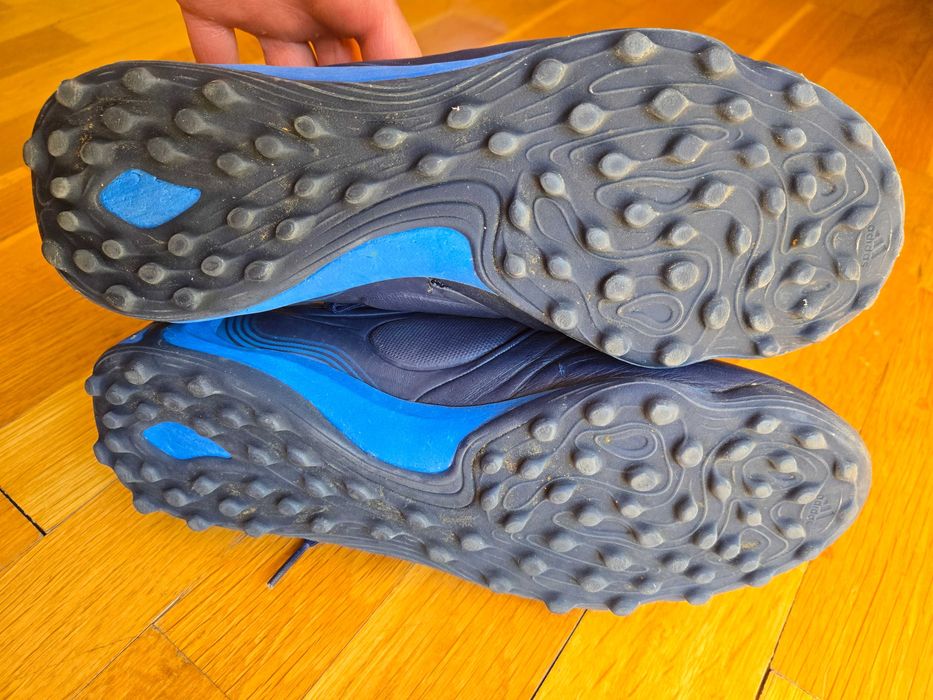 Обувки-зимни и спортни за момче 39-43 номер