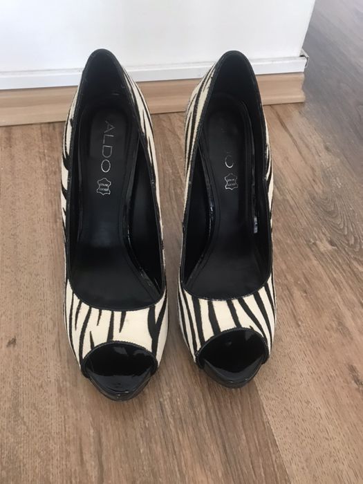 Pantofi cu blanita tip ponei Aldo