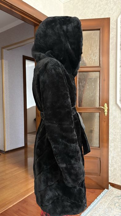 Шуба продам черная