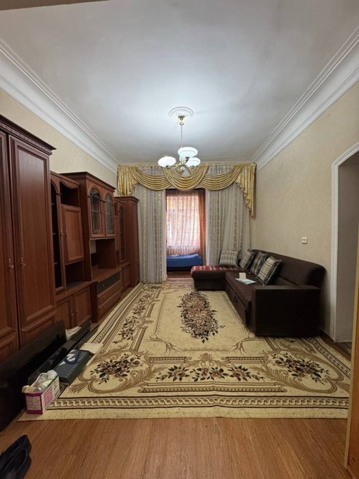 2х комнатная в центре Чирчика