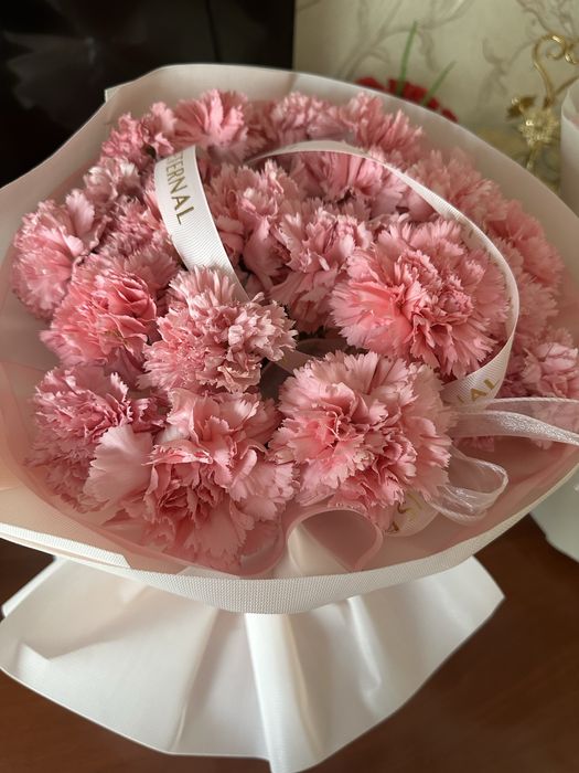 Гүл сатылады. Цветы