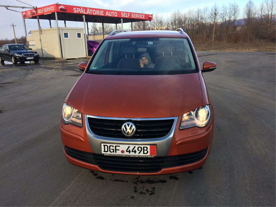 Wv Touran 7 locuri an 2010 inmatriculat