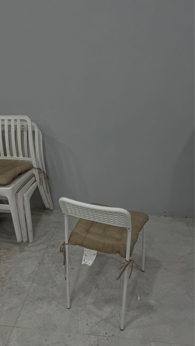 Комплект стол,стулья