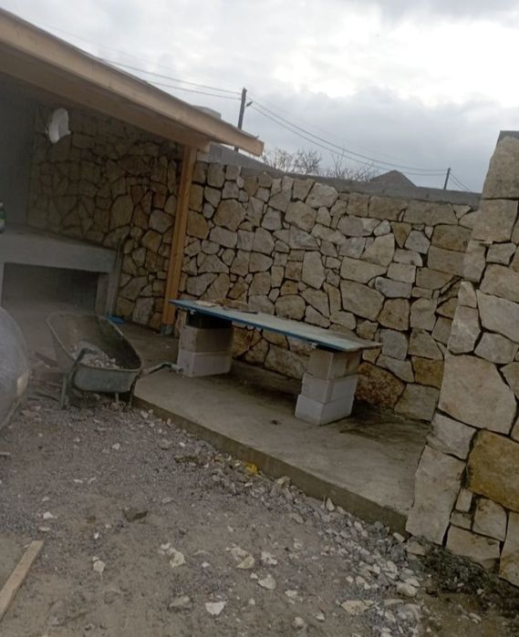 Vând piatra de placat și pavaj