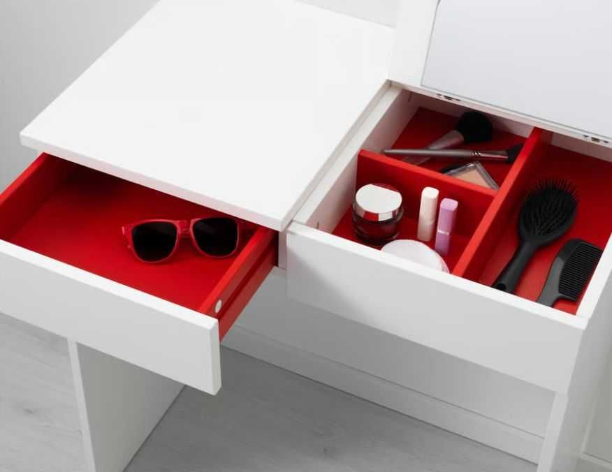 Masa de toaleta, birou mic, IKEA