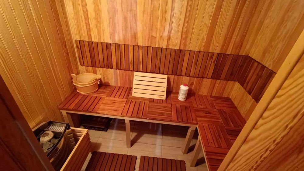 Vila  Bârnova  -Bucium  5 camere, sauna, și  piscina