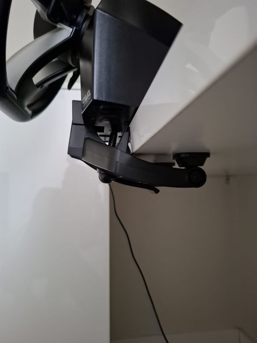 Vând volan Hori pentru Playstation 5 aflat în garanție