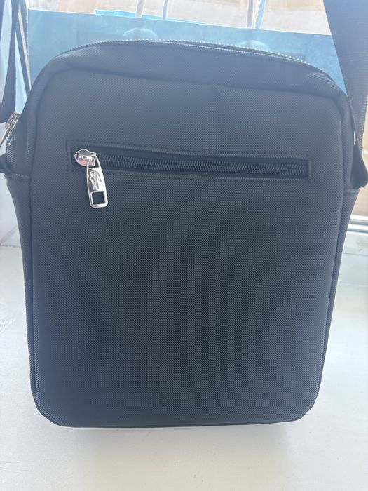 Продам сумку Lacoste