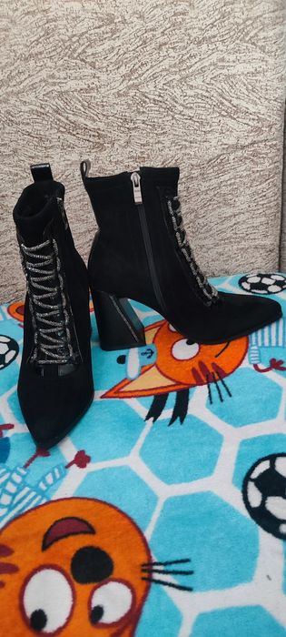 Продам весенние батильоны