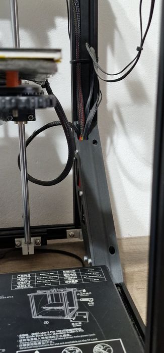 Imprimantă 3D: Ender 5 Pro