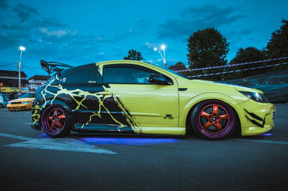 Led neoane auto lumini RGB masina led submasina ambiental tub neon