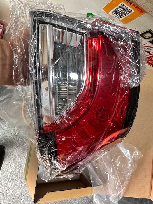 Фонарь задний LED Toyota Frontlander оригинал новый
