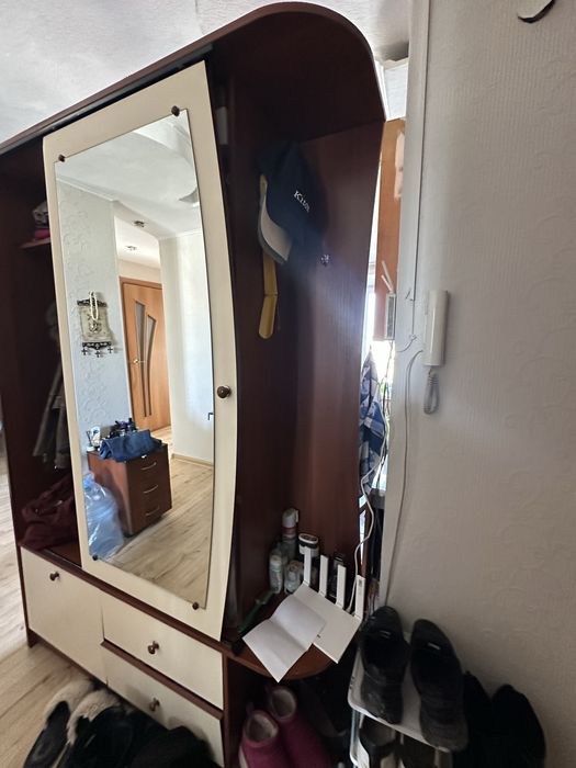 Продам прихожую!