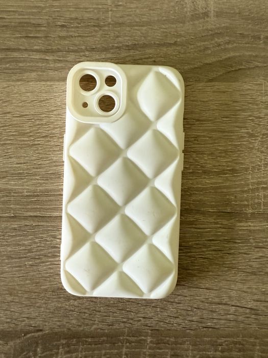 6 броя кейсове за Iphone 13