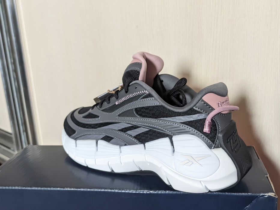 Reebok Zig kinetic новые кроссовки 38.5