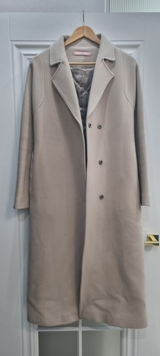 Продается пальто бежевый