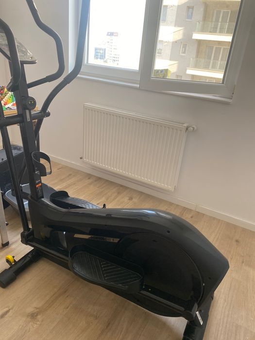 Bicicletă Domyos el540 la 1500 lei și banda de alergat XTrexo W200 la 500 lei sau împreună la 1800 lei