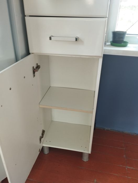 Шкаф для ванной белый