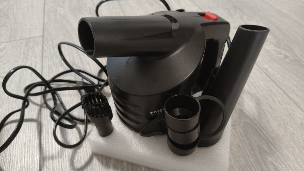 Suflantă electrică de praf