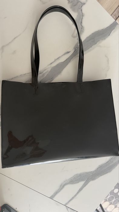 Модная объемная женская сумка