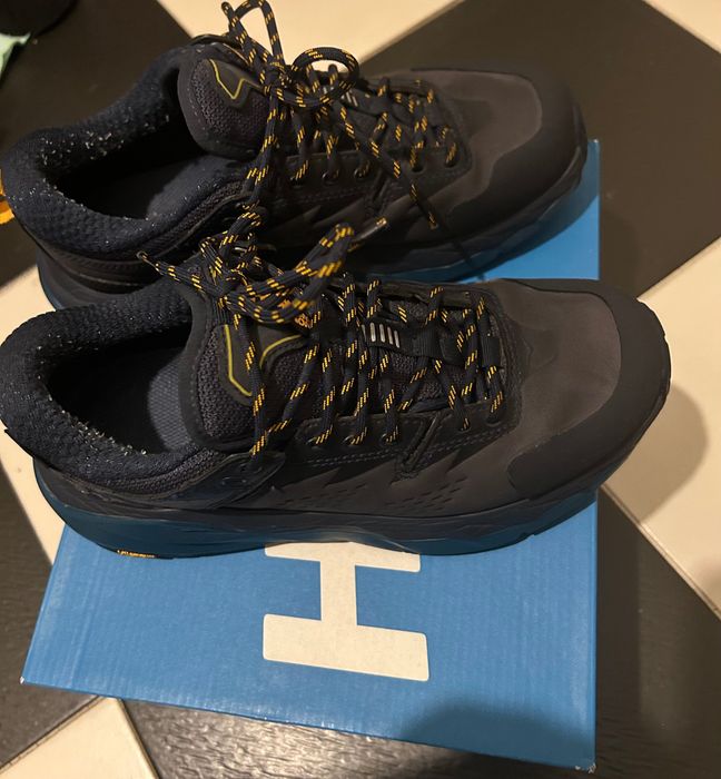 обувки Nike, Adidas и Hoka