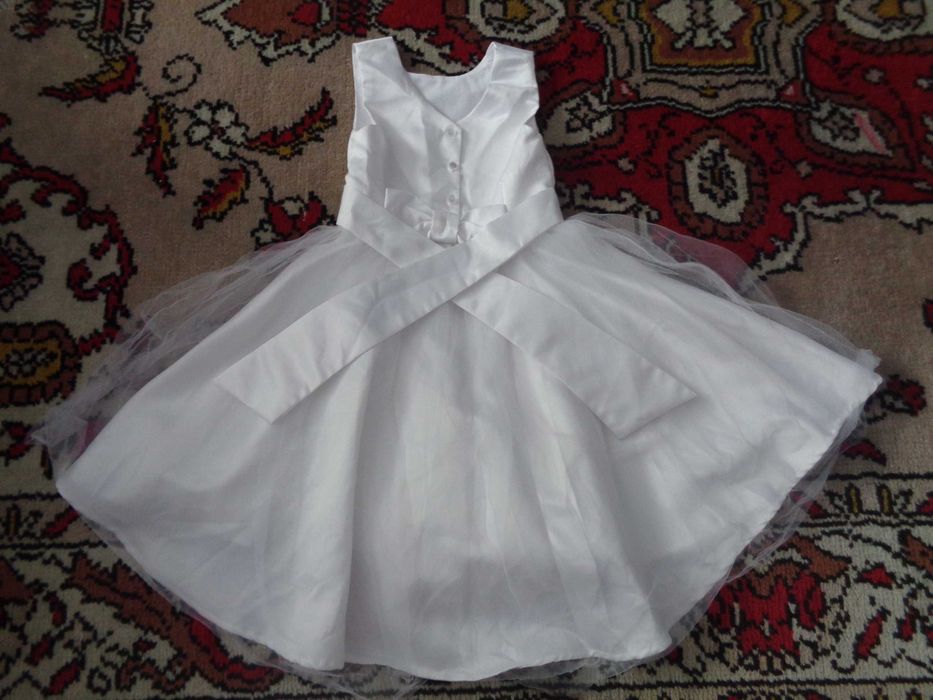 Vand rochie de ocazie fetita 1.