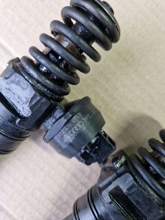 Injectoare Volkswagen Transporter T5 2.5 BNZ