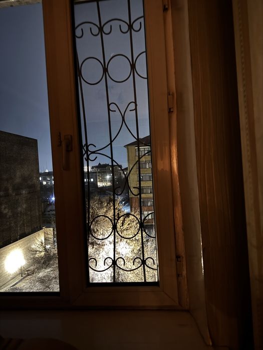 Продам 5 комнат квартиру!