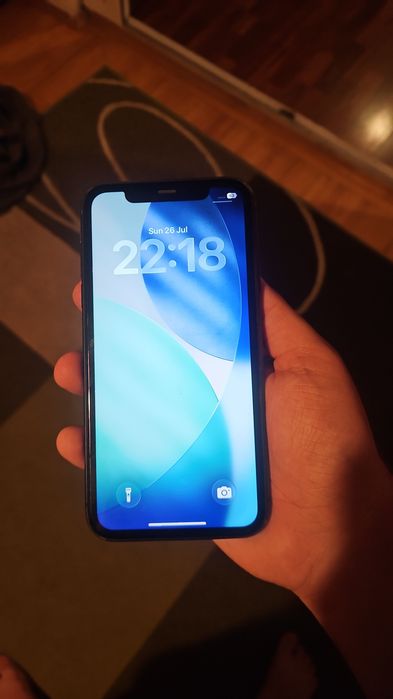 Iphone 11 64gb perfect functional fara icloud