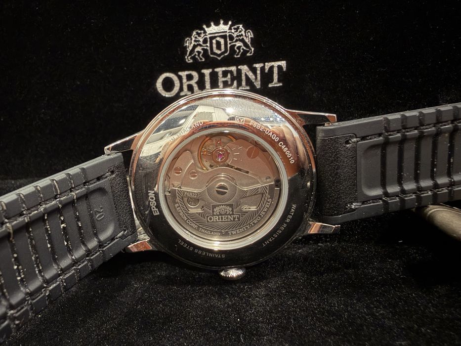 Orient    ra-ak0704     automatic