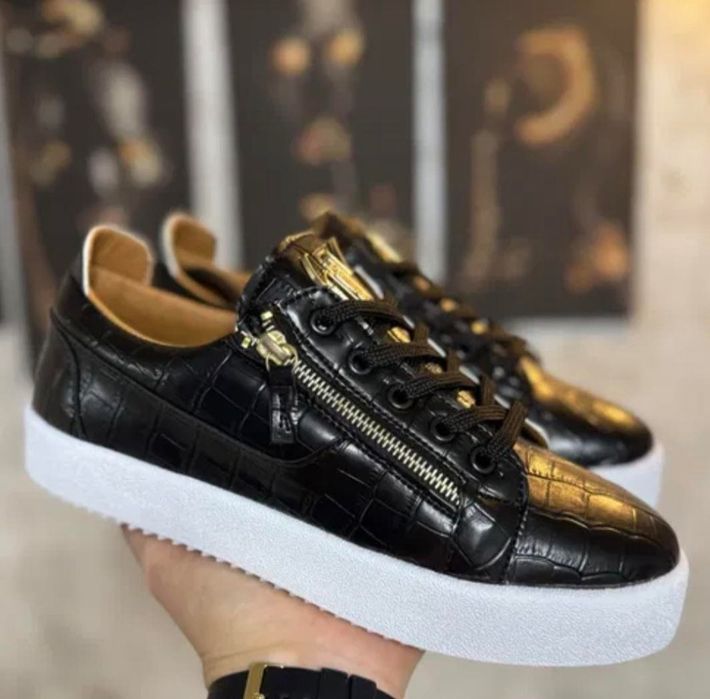 Нови обувки Giuseppe Zanotti