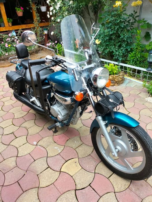 Motocicleta Daelim 125