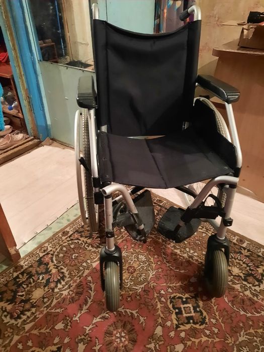 Продам инвалидные коляски