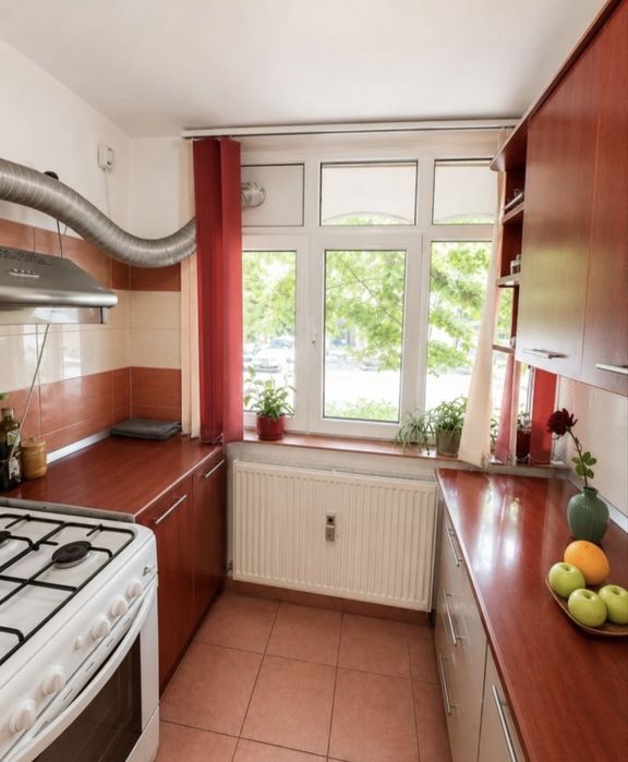 Apartament 2 camere Pedagogic Decomandat bilateral Bloc dupa cutremur 1982 Parter inalt