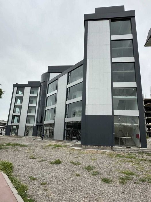 Сдаётся здание     Университет Клиника Частная школа Гостиница