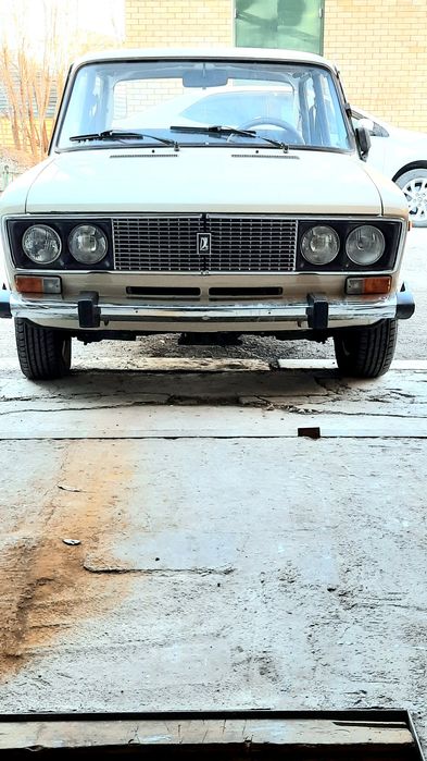 Автомобиль  ваз 2106